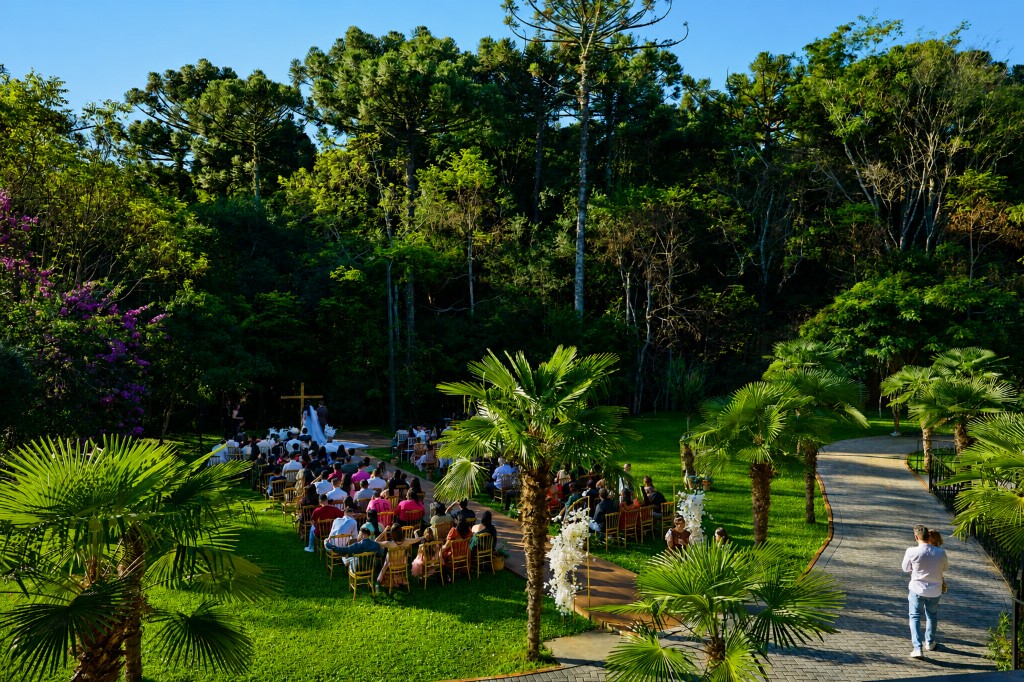 Jardim na Chácara do Cris — cerimônia ao ar livre entre a natureza